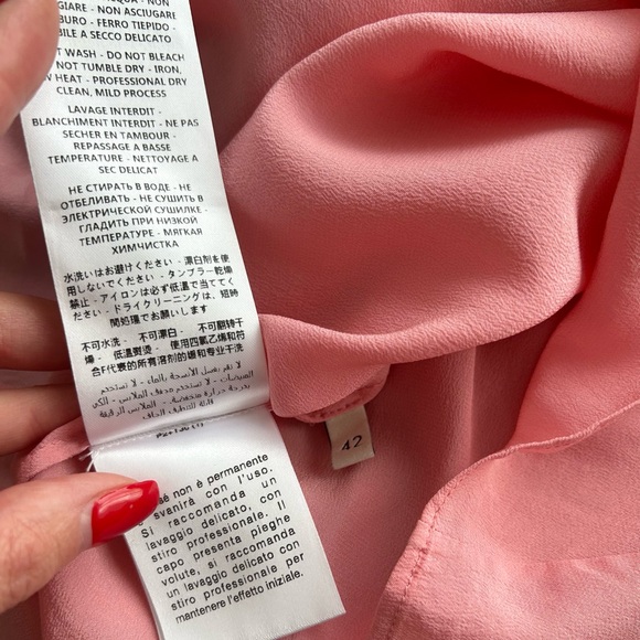 100% Authentic - New Silk Gucci Blouse with Perl Gucci Button - Picture 10 of 10